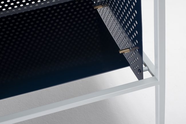 Techne-tall-shelving-detail1