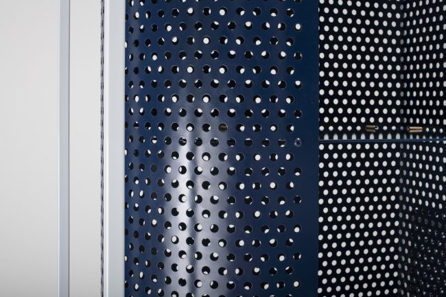 Techne-tall-shelving-detail3